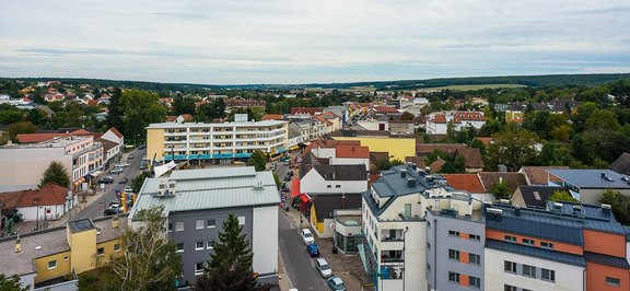 Kereskedelmi ingatlanok bérbeadása és értékesítése